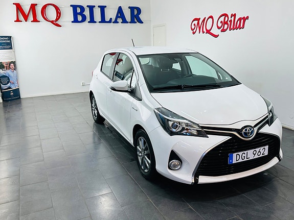 Toyota Yaris 3 of 19