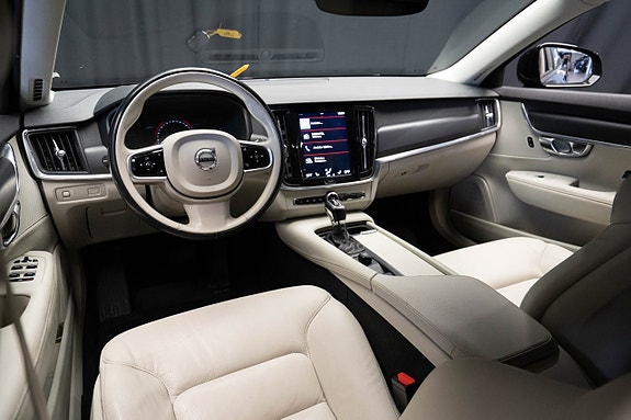 Volvo V90 10 of 19
