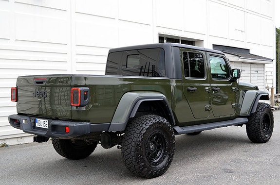 Jeep Gladiator 22 of 24