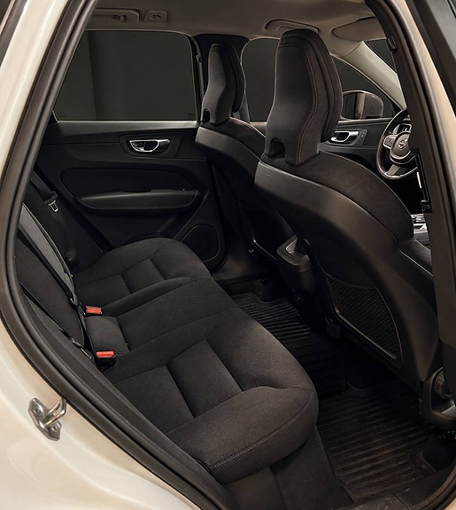 Volvo XC60 5 of 6