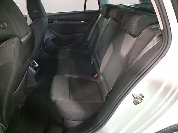 Skoda Octavia 14 of 19