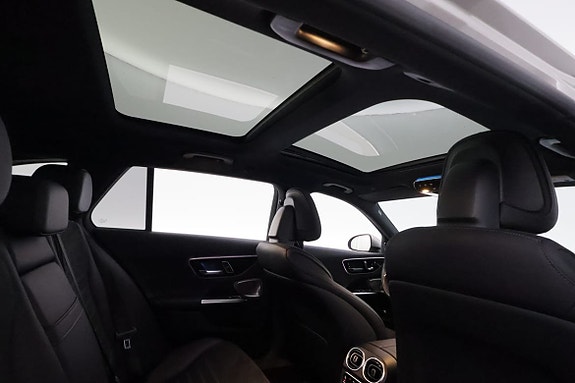 Mercedes-Benz C300 23 of 30