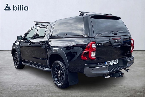Toyota HiLux 2 of 21