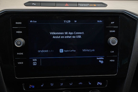 Volkswagen Passat 21 of 22