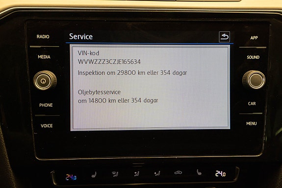 Volkswagen Passat 22 of 22