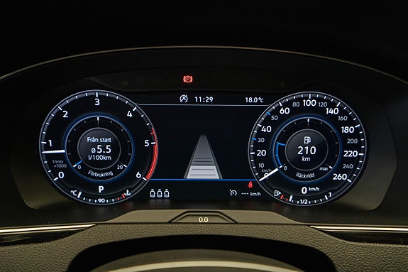 Volkswagen Passat 13 of 22