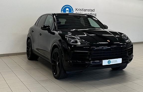 Porsche Cayenne 3 of 14