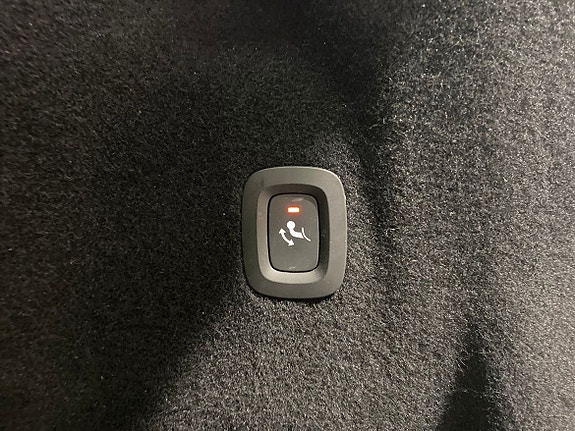 Volvo XC60 13 of 27
