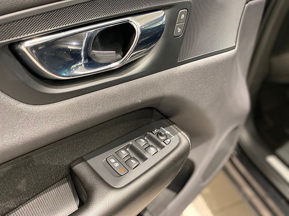 Volvo XC60 21 of 27