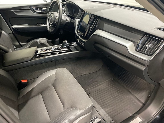 Volvo XC60 12 of 27