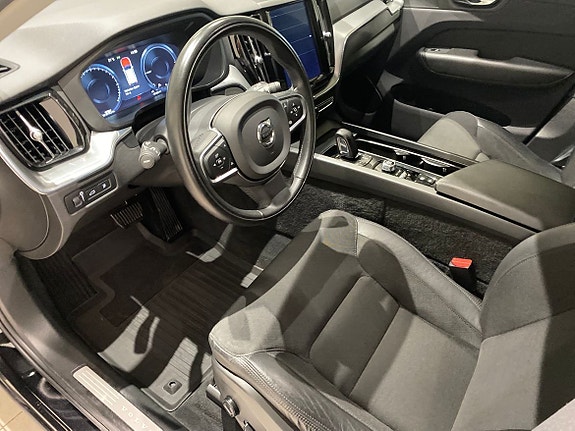Volvo XC60 16 of 27