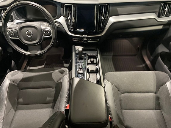 Volvo XC60 17 of 27