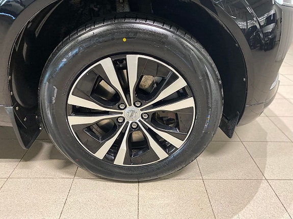 Volvo XC60 8 of 27