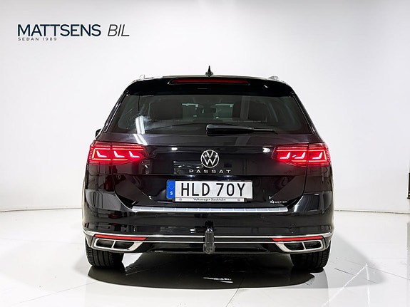 Volkswagen Passat 18 of 26