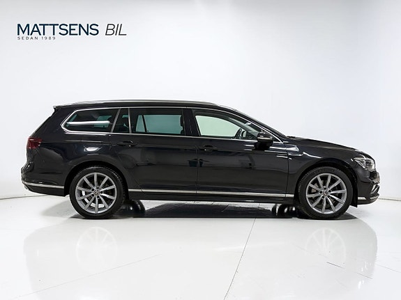 Volkswagen Passat 24 of 26