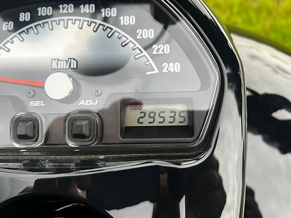 Suzuki VZR1800 Intruder 6 of 11