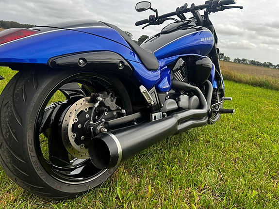 Suzuki VZR1800 Intruder 5 of 11
