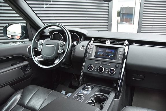 Land Rover Discovery 13 of 18