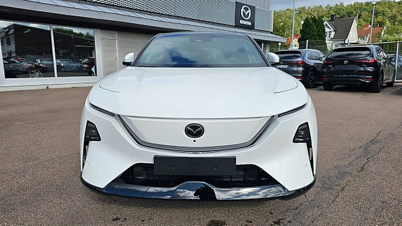 Mazda CX-6e 4 of 10
