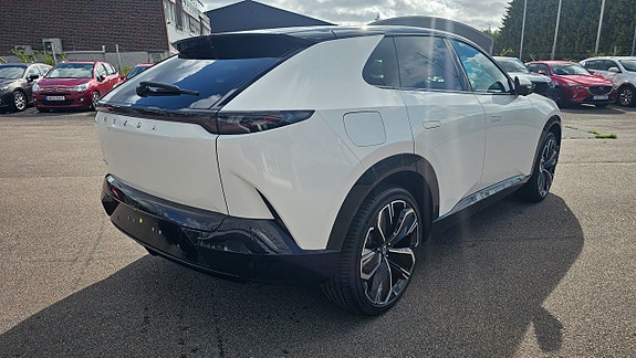 Mazda CX-6e 5 of 10