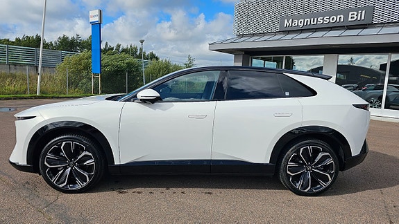 Mazda CX-6e 8 of 10