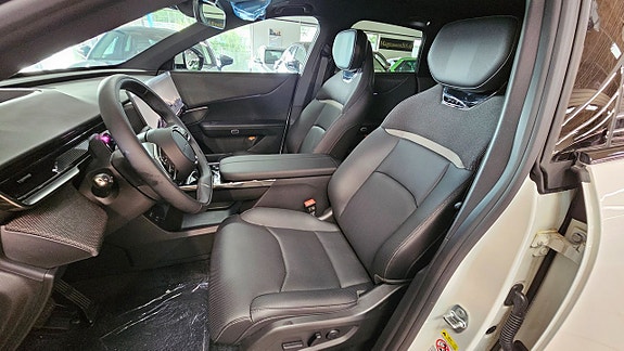 Mazda CX-6e 10 of 10