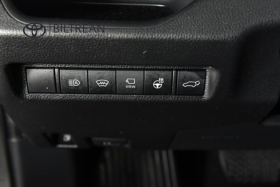 Toyota RAV4 14 of 17