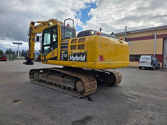 Komatsu HB 215 Hybrid 2 of 10