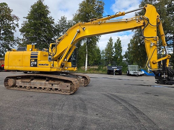 Komatsu HB 215 Hybrid 4 of 10