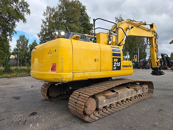 Komatsu HB 215 Hybrid 3 of 10