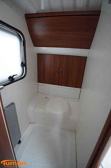Hobby 560 CFe Excellent, Alde, ugn 16 of 20