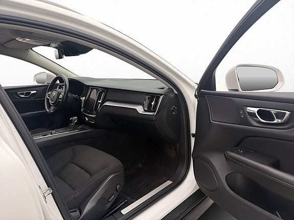 Volvo V60 Cross Country 25 of 30
