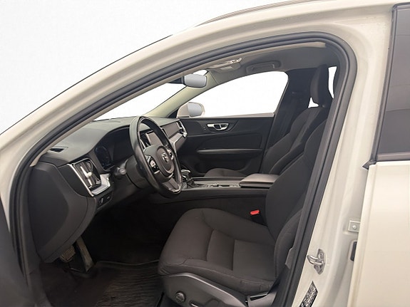 Volvo V60 Cross Country 11 of 30