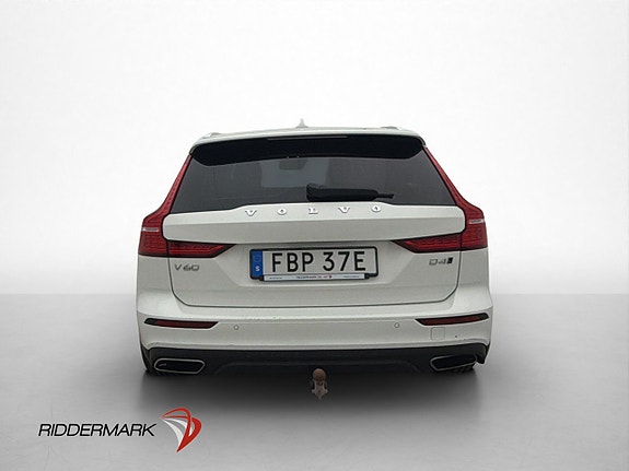 Volvo V60 Cross Country 6 of 30