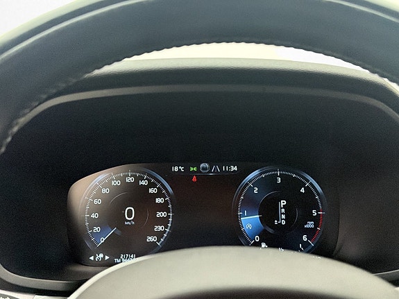 Volvo V60 Cross Country 14 of 30