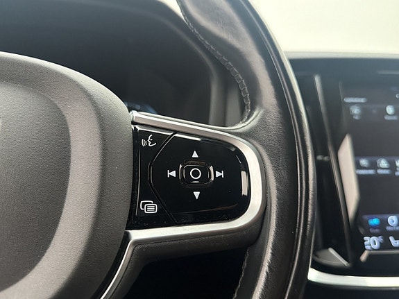 Volvo V60 Cross Country 15 of 30