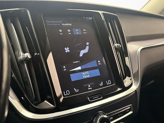 Volvo V60 Cross Country 21 of 30