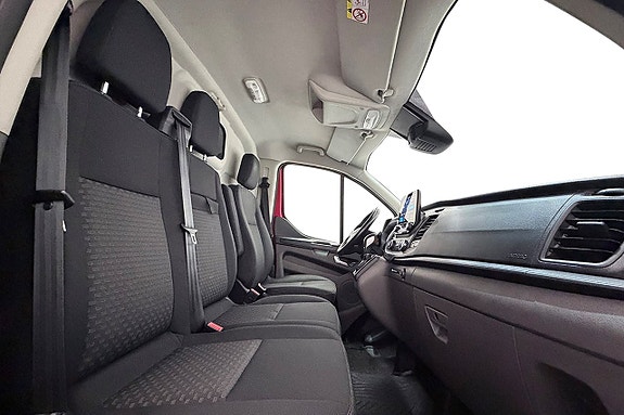 Ford Transit Custom 17 of 29