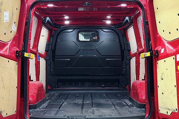Ford Transit Custom 14 of 29