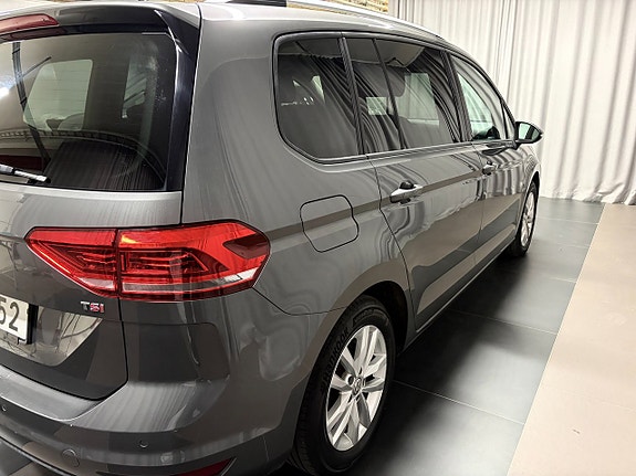 Volkswagen Touran 4 of 20