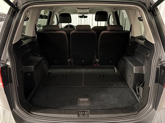 Volkswagen Touran 5 of 20