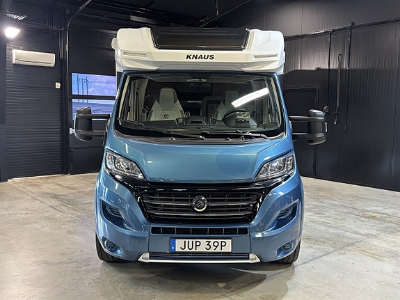 Knaus 650 MEG SKY (130hk) Året runt 2 of 27