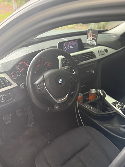 BMW 320d 5 of 6