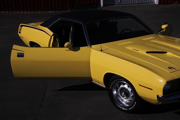 Plymouth Hemi Cuda 10 of 30