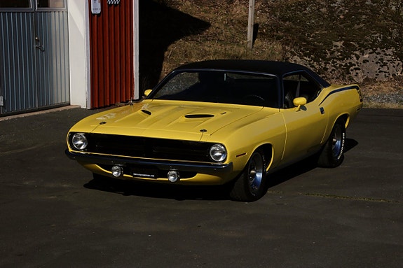 Plymouth Hemi Cuda 18 of 30
