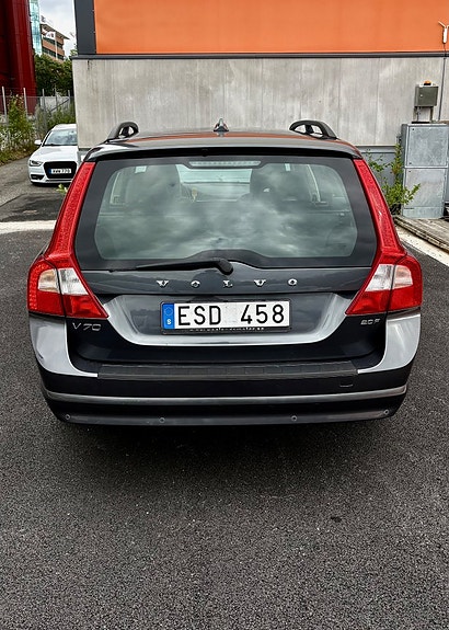 Volvo V70 4 of 12