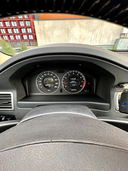 Volvo V70 12 of 12