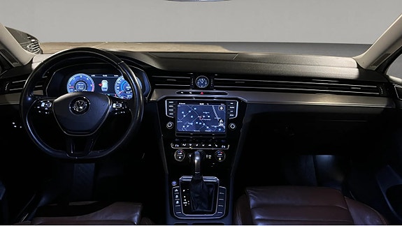 Volkswagen Passat 6 of 8