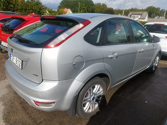 Ford Focus 2 of 3