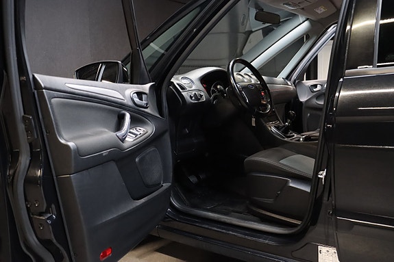 Ford Galaxy 9 of 22